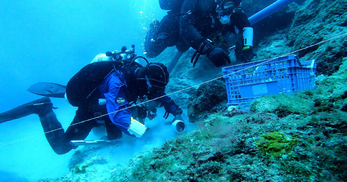 pireastime antikythira eyrhmata