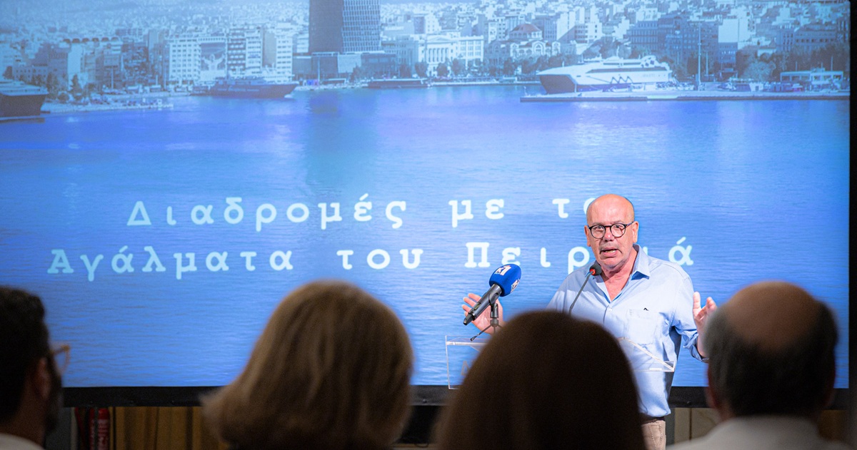 pireastime diadromes me ta agalmata ston peiraia1