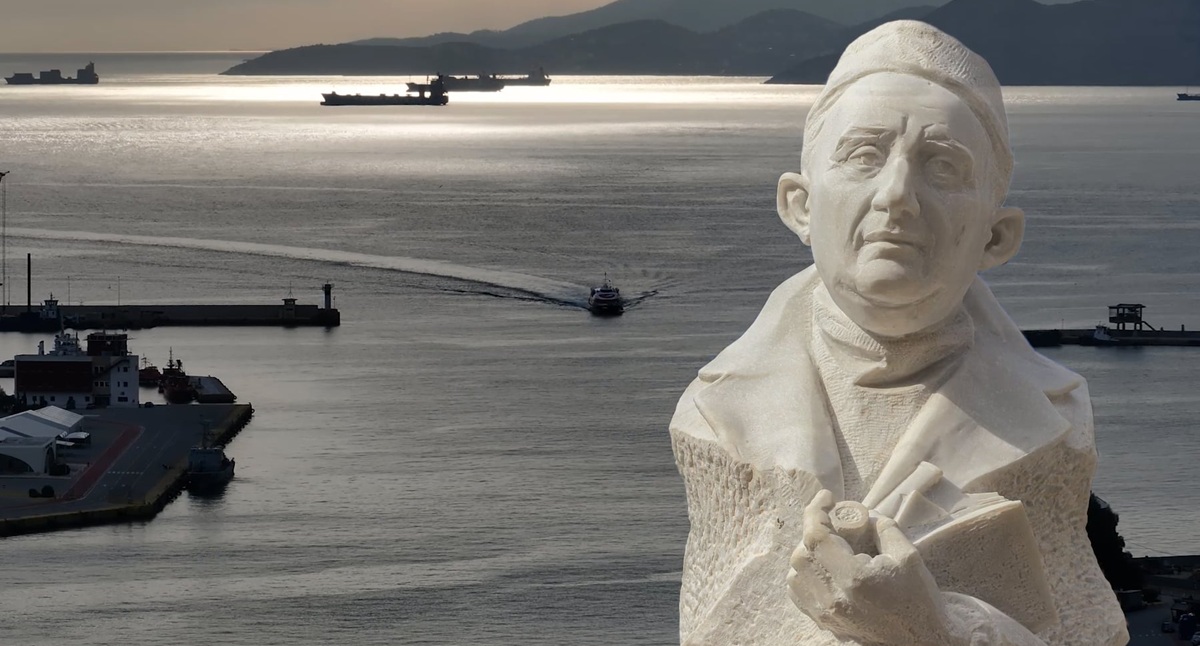 pireastime diadromes me ta agalmata ston peiraia2