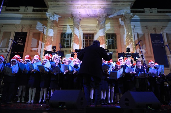 pireastime fotagogisi dentrou2