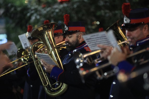 pireastime fotagogisi dentrou4