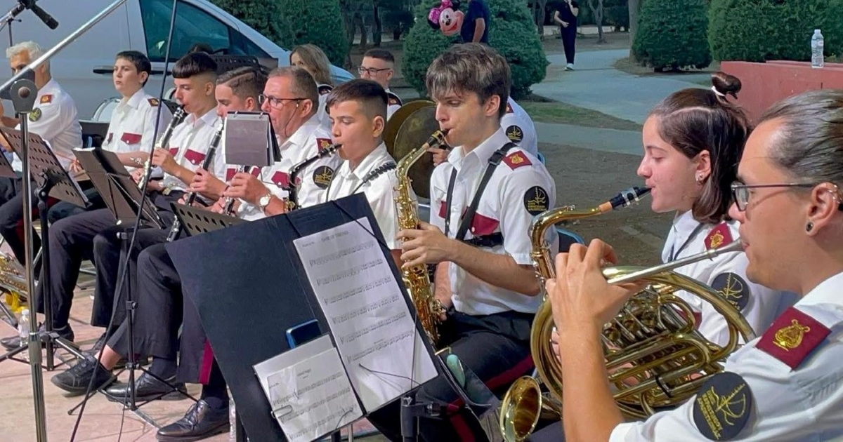 pireastime keratsini ekdiloseis2