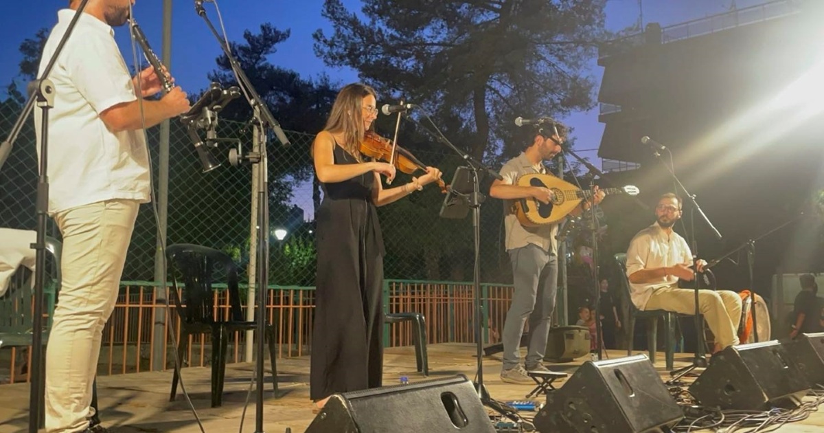 pireastime keratsini laloumia