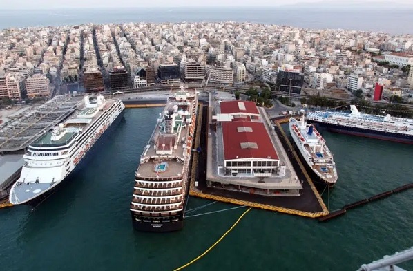 pireastime limani krouaziera