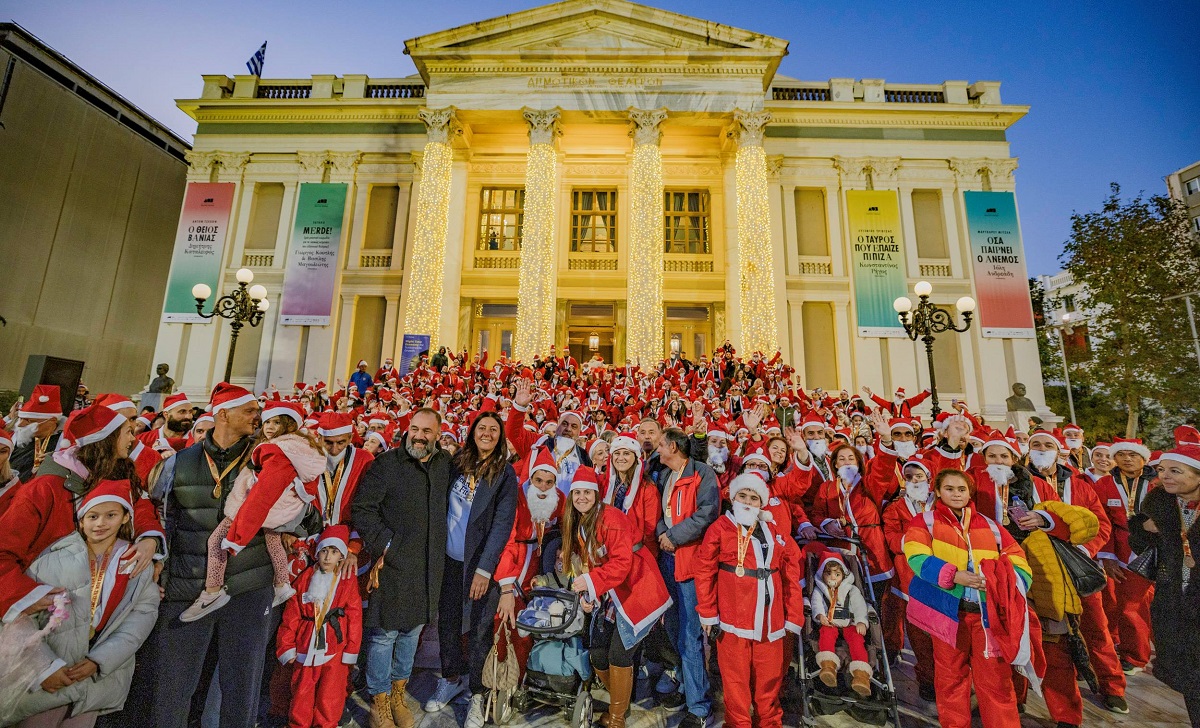 pireastime santa night peiraias1