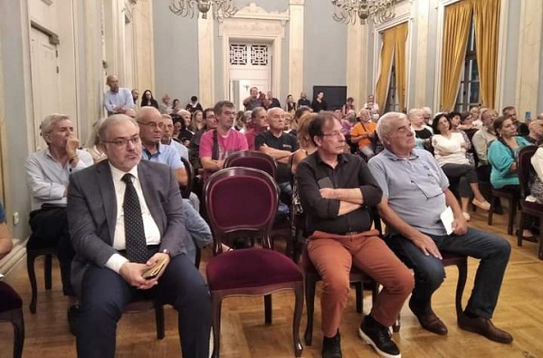 pireastime tha poume to nero neraki