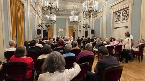 pireastime tha poume to nero neraki1