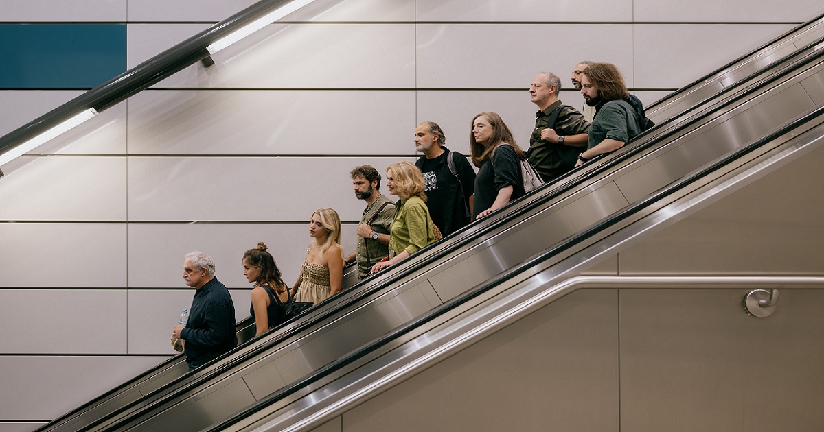 pireastime theios vanias omada